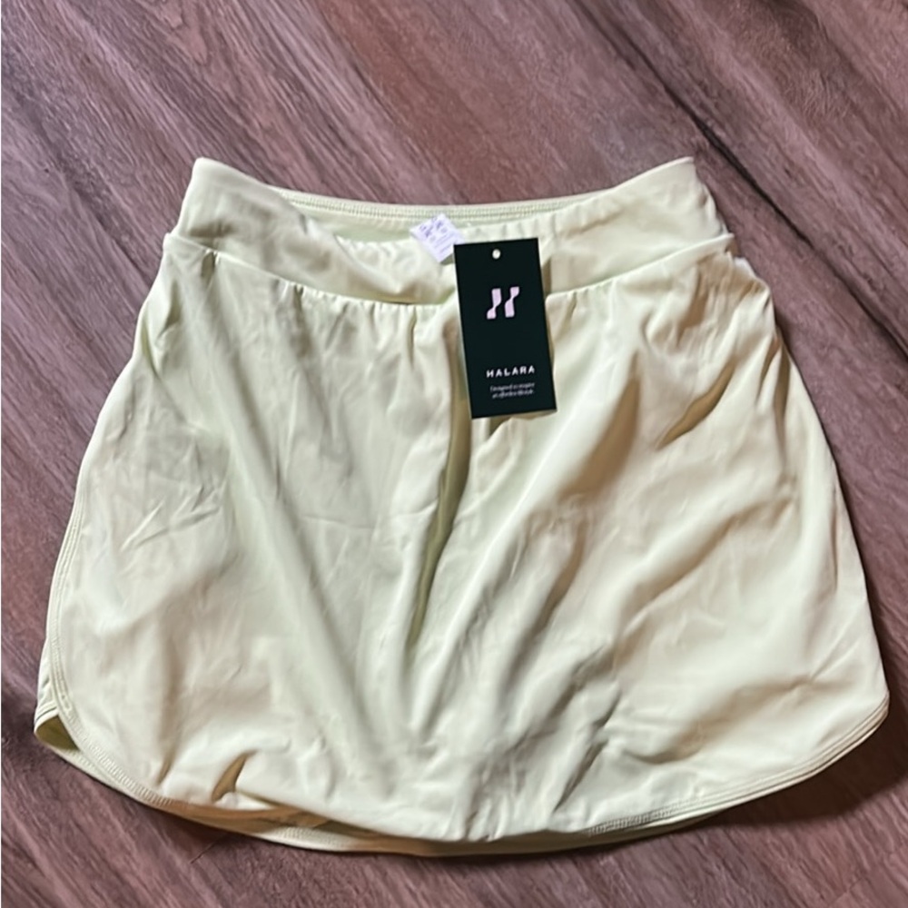 HALARA Lime Athletic Skirt